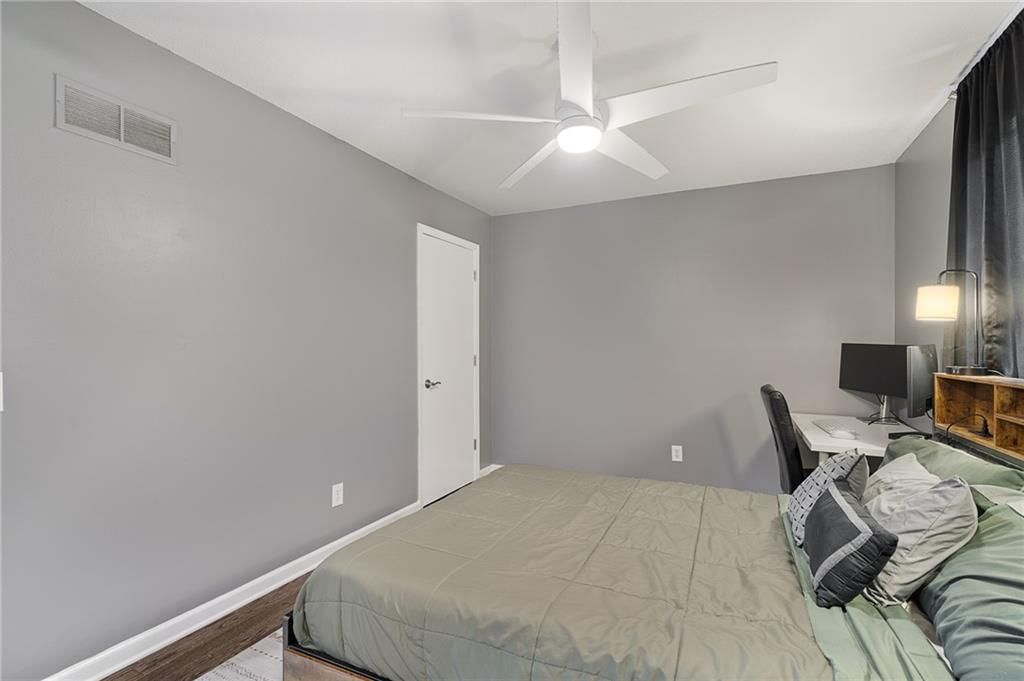 305 W South Street — photo 20
