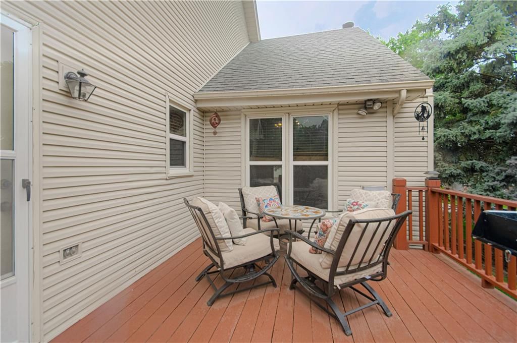 1023 E OAKVIEW Street — photo 31