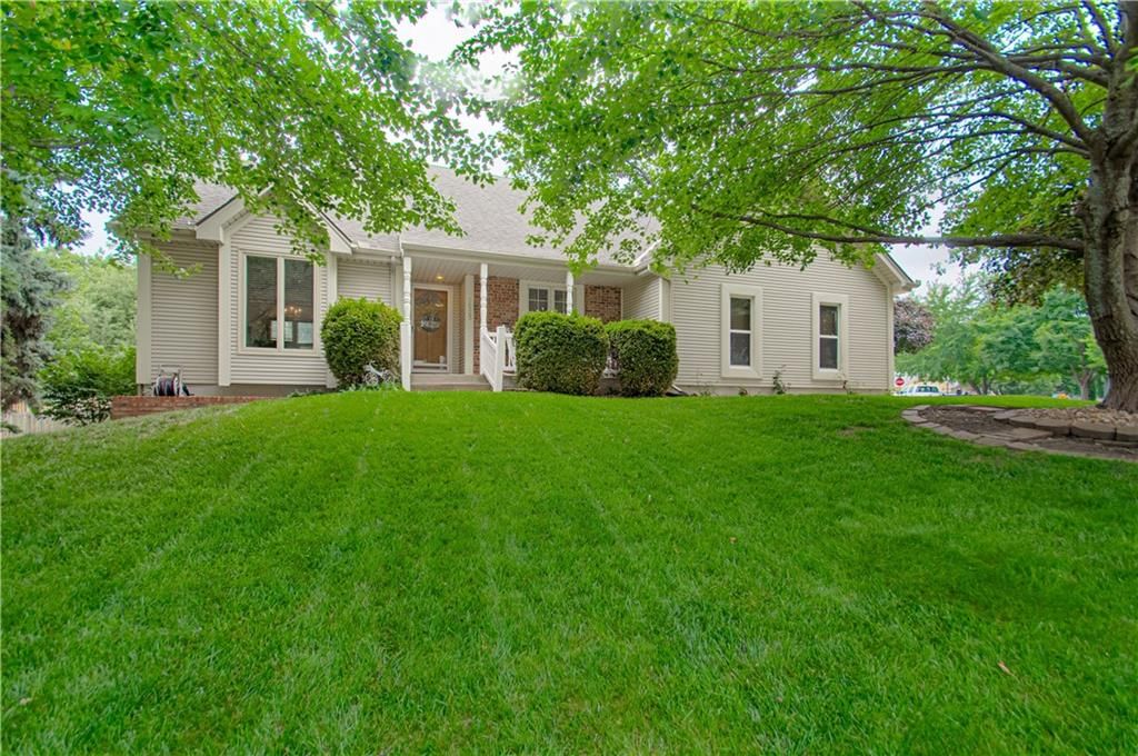 1023 E OAKVIEW Street — photo 38