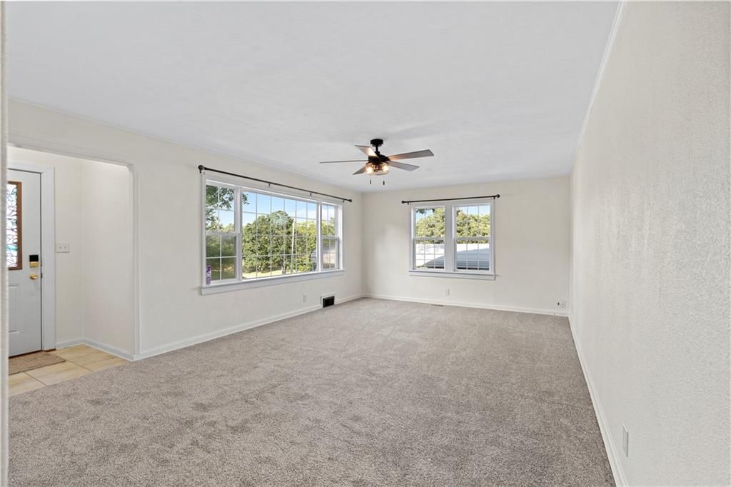 700 W Burton Street — photo 8