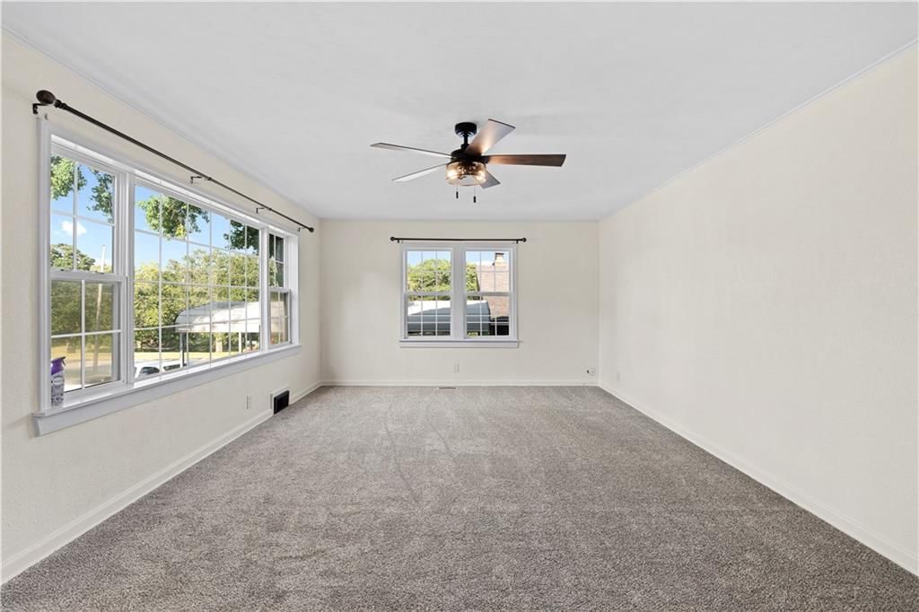 700 W Burton Street — photo 10