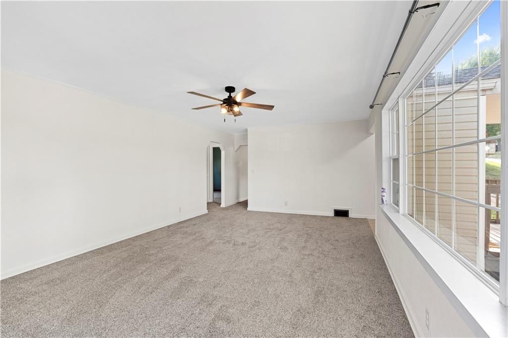 700 W Burton Street — photo 11