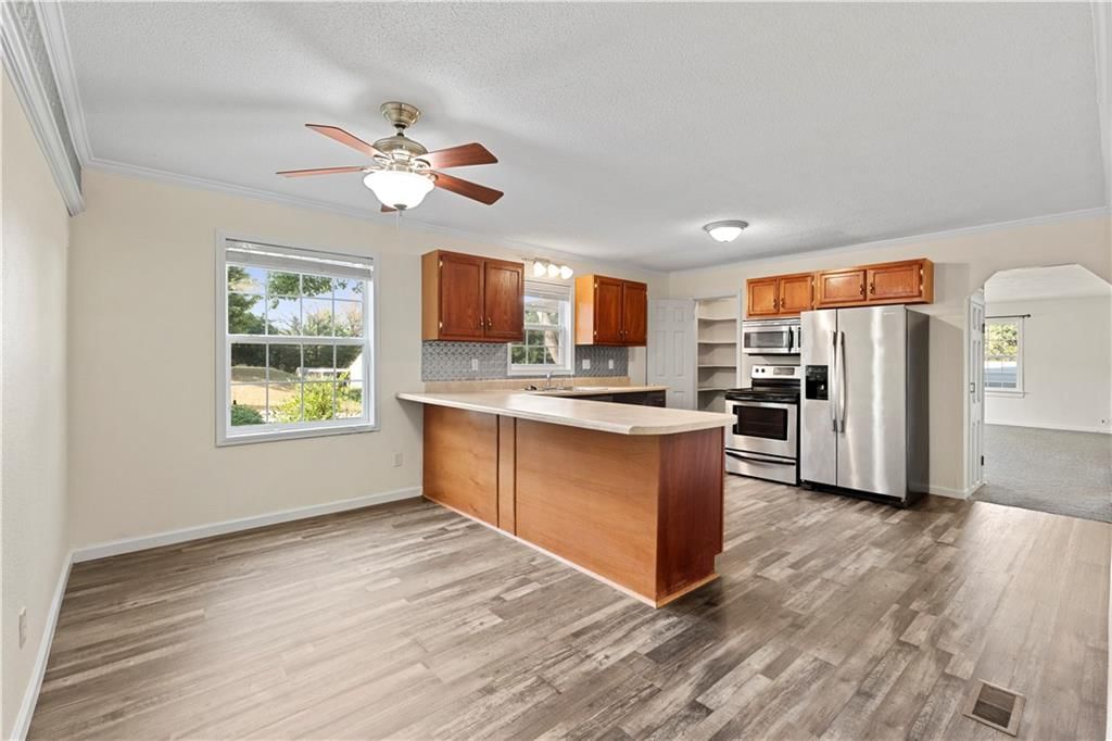 700 W Burton Street — photo 13
