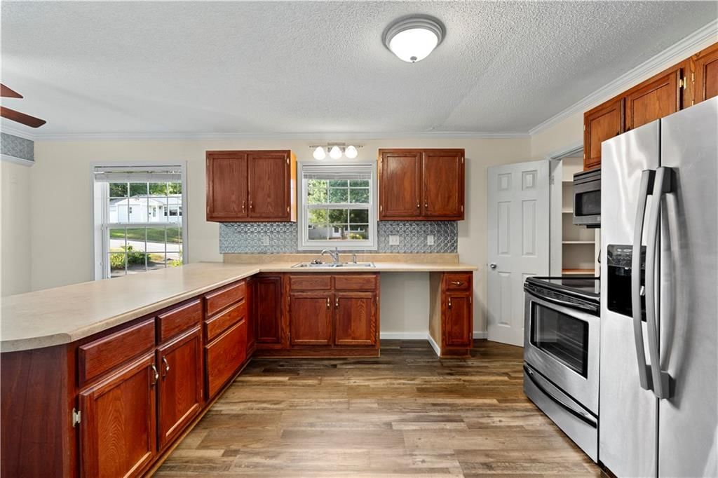 700 W Burton Street — photo 14