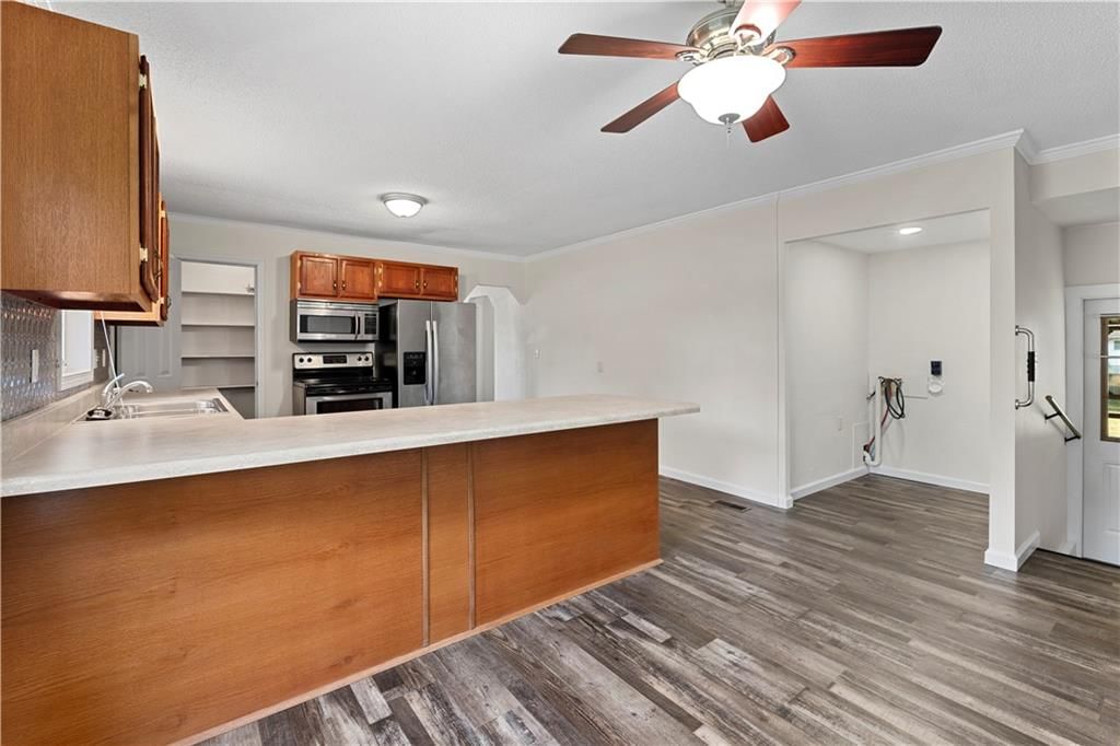 700 W Burton Street — photo 21
