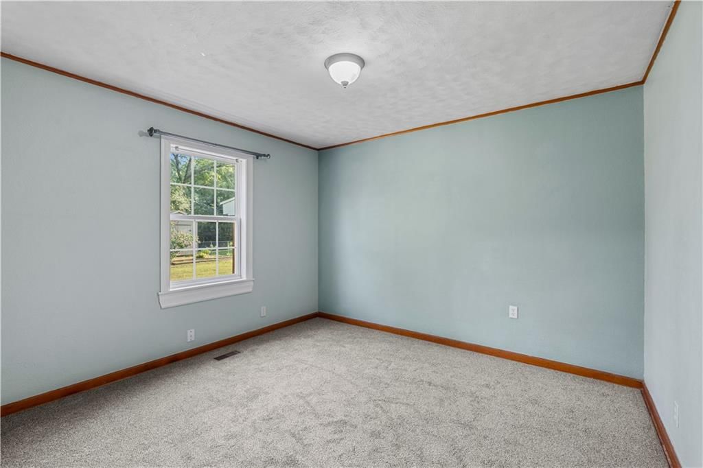 700 W Burton Street — photo 24