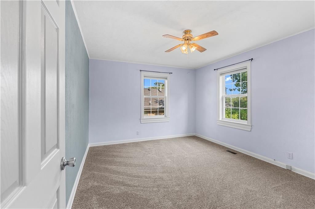 700 W Burton Street — photo 28