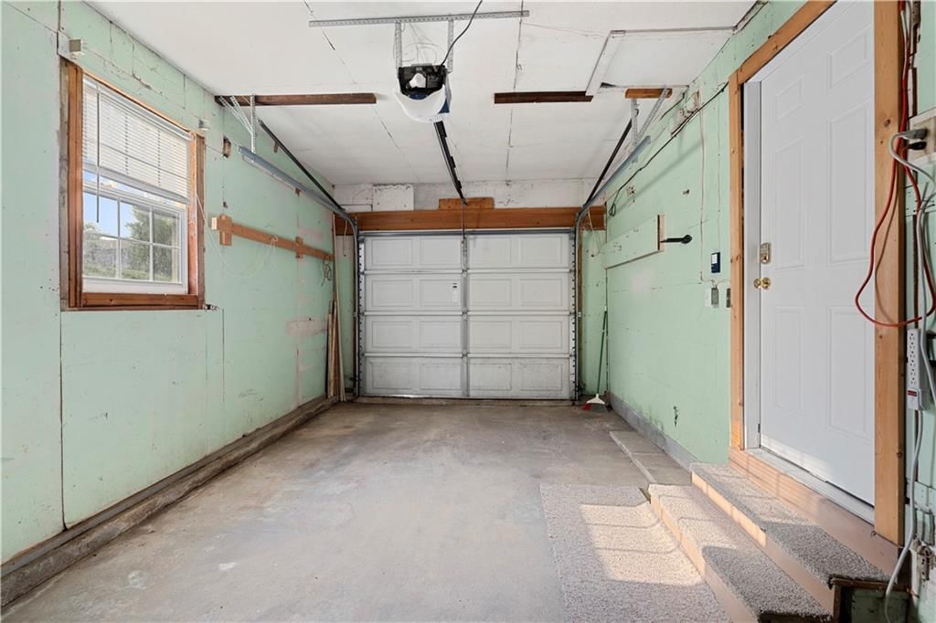 700 W Burton Street — photo 38