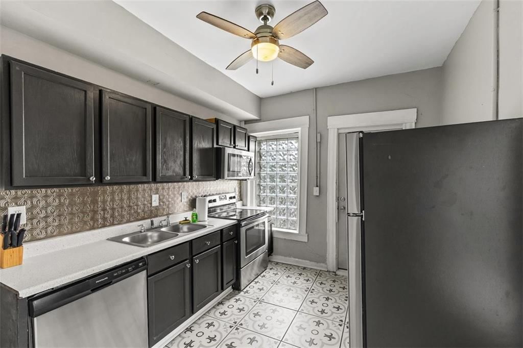 2329 Park Avenue — photo 9