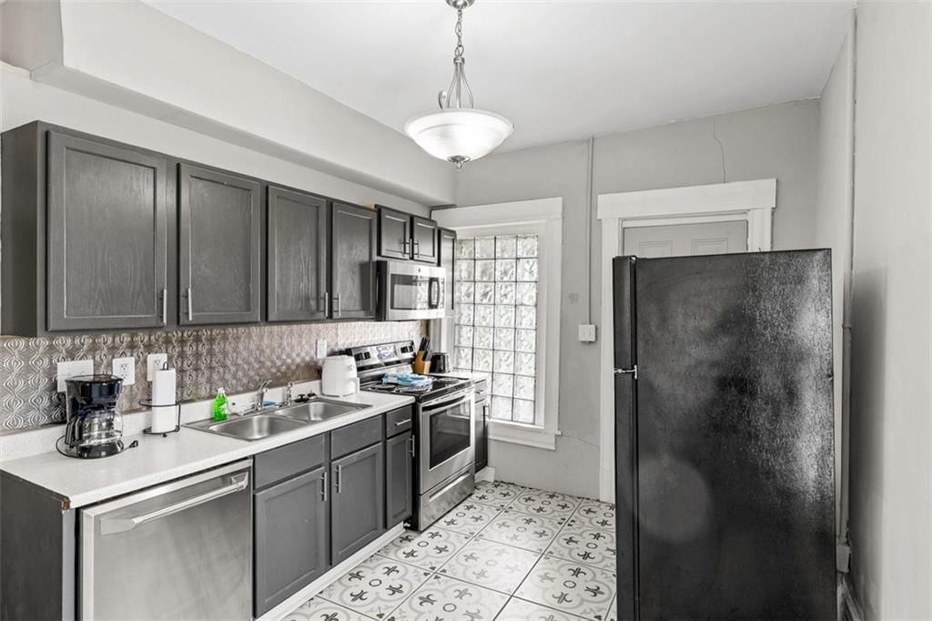 2329 Park Avenue — photo 19