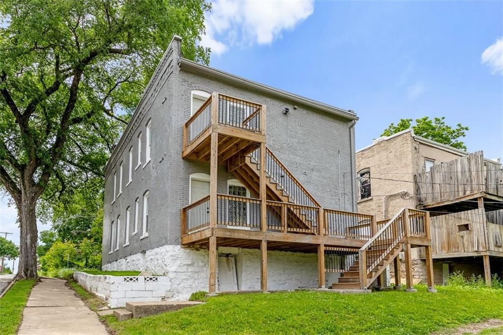 2329 Park Avenue — photo 22