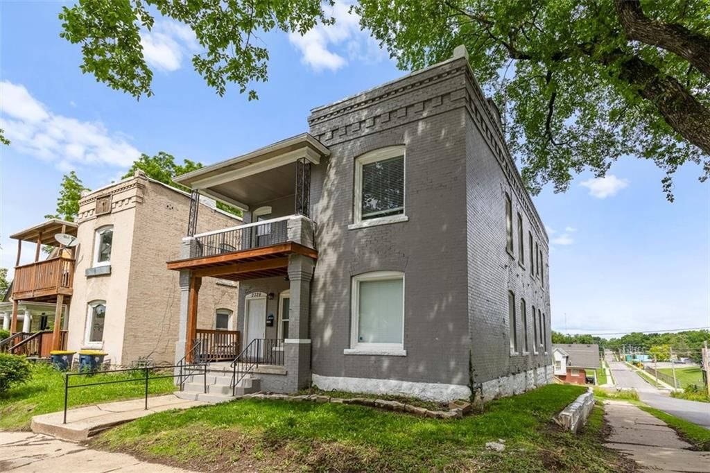 2329 Park Avenue — photo 23