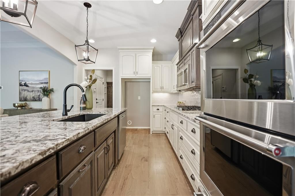 9892 Hollis Lane — photo 11