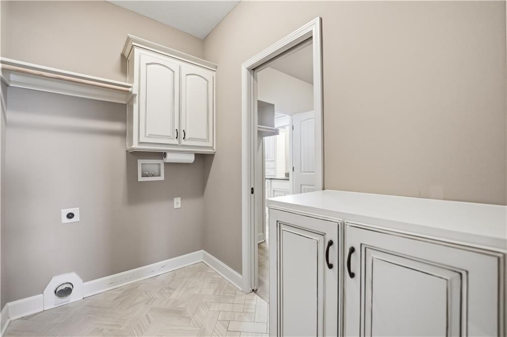 9892 Hollis Lane — photo 29