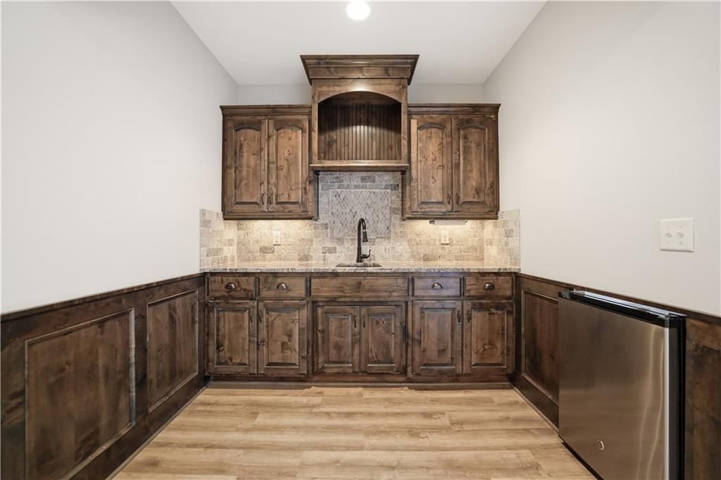 9892 Hollis Lane — photo 35