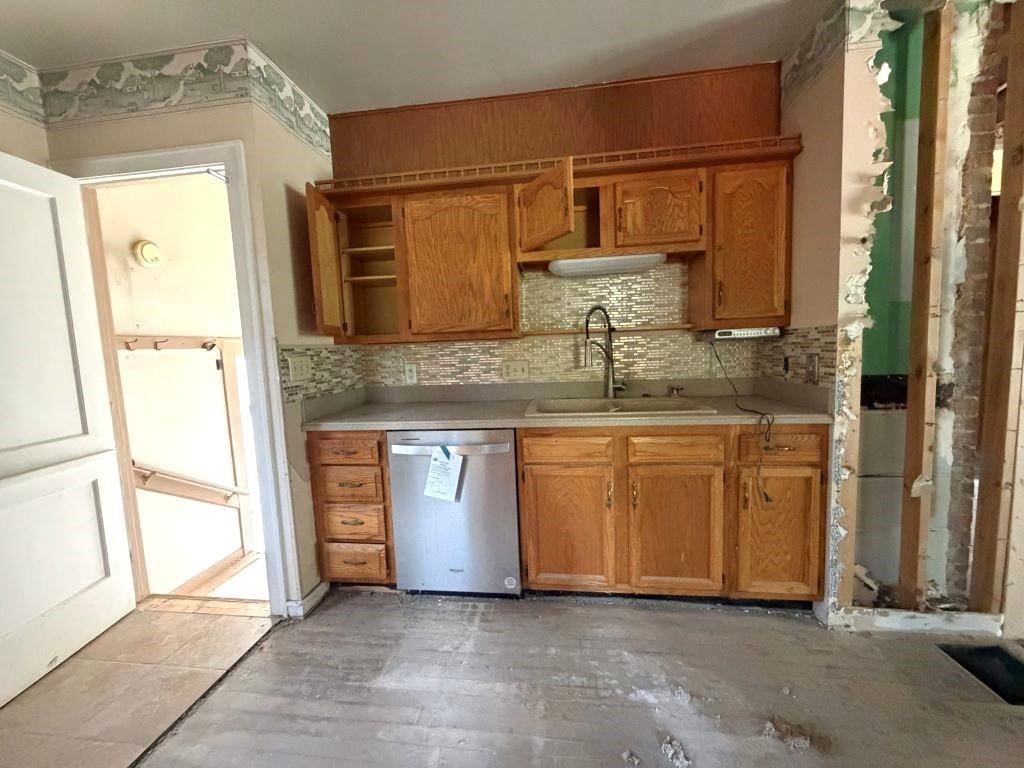 320 S Adams Street — photo 8
