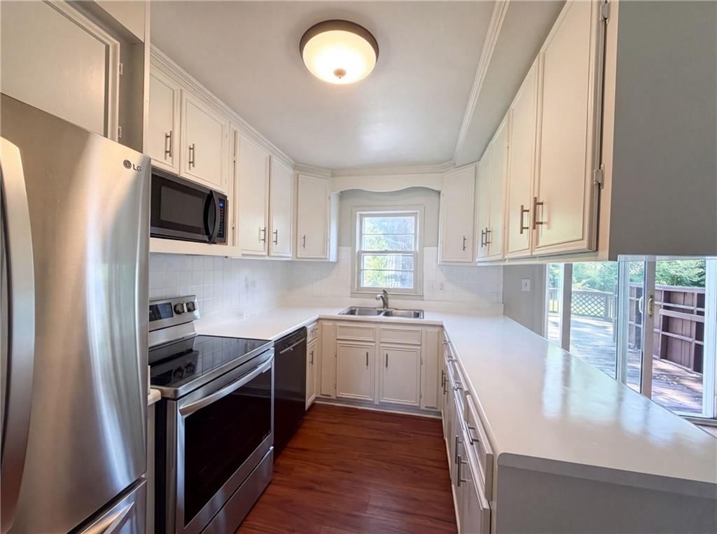 11615 W 68th Street — photo 2