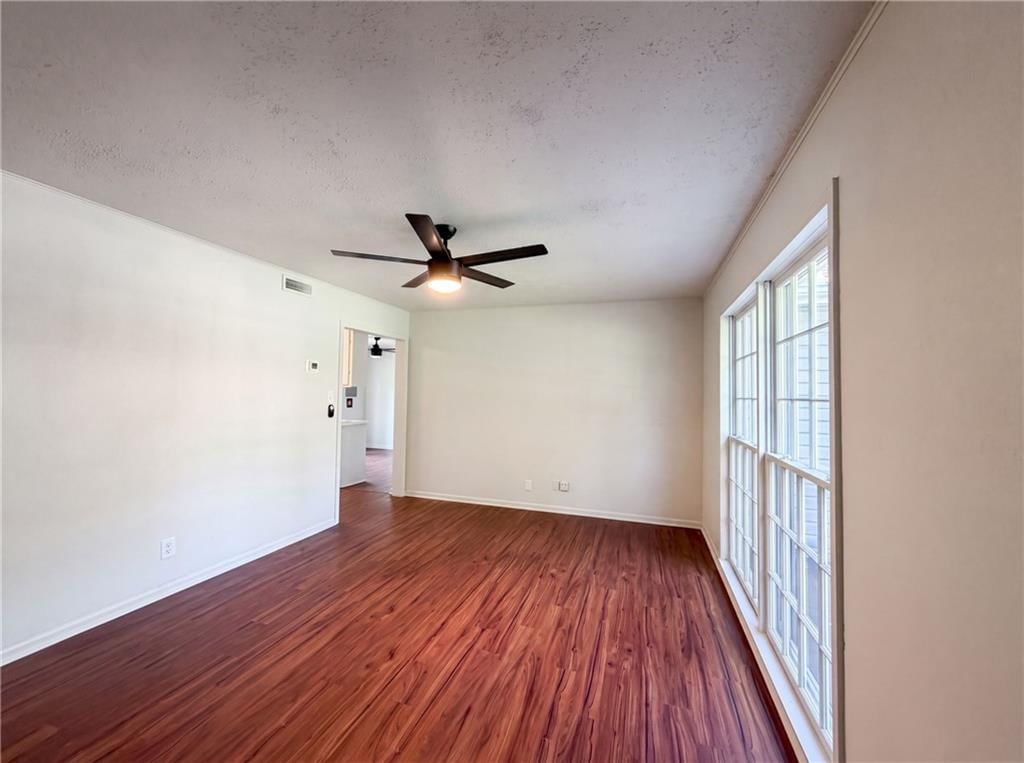 11615 W 68th Street — photo 3
