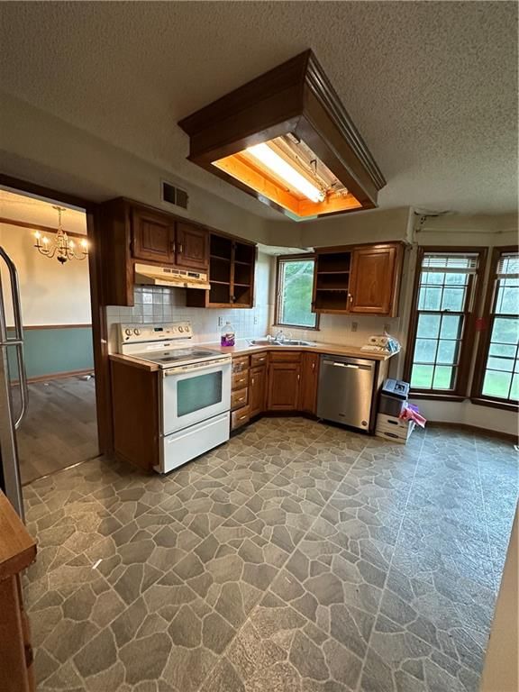 300 N Persimmon Drive — photo 8