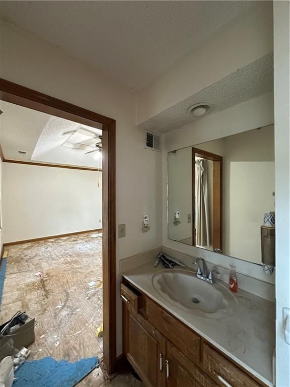 300 N Persimmon Drive — photo 23