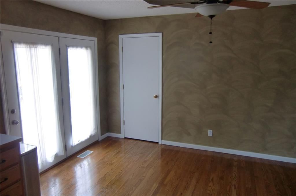 114 E Calico Drive — photo 5