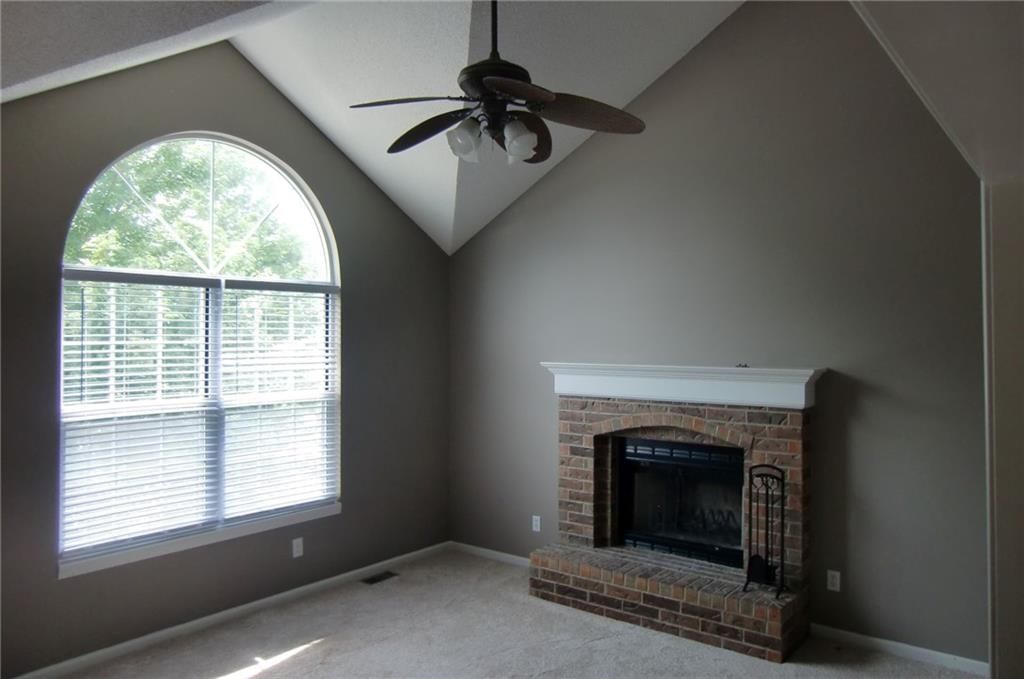 114 E Calico Drive — photo 6