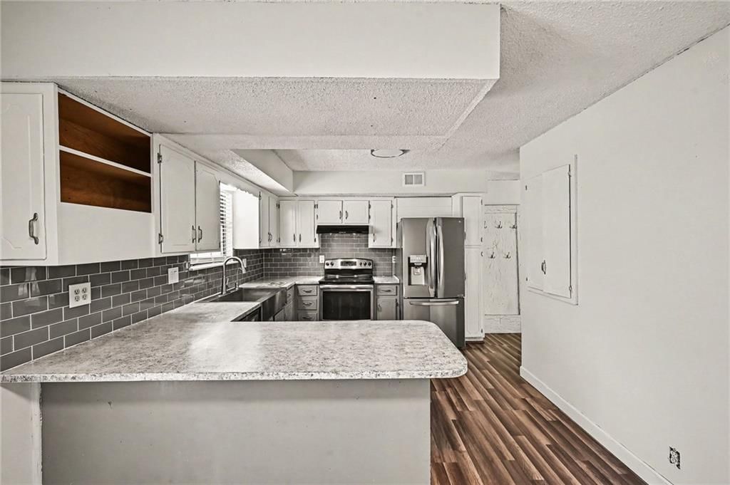 5528 Swartz Road — photo 9
