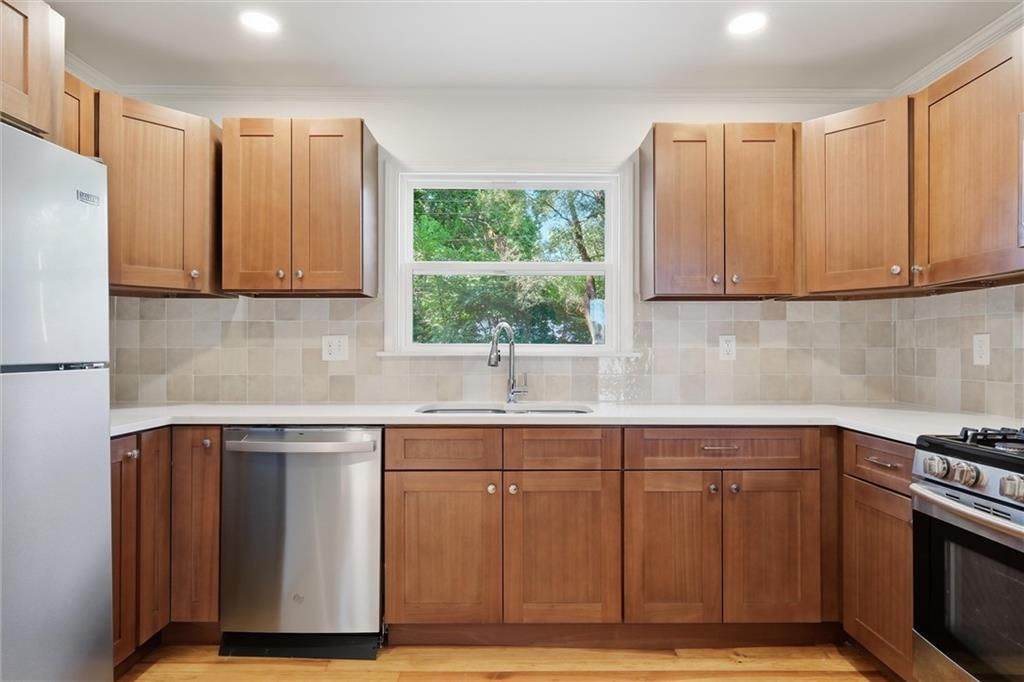 400 W 86th Terrace — photo 18