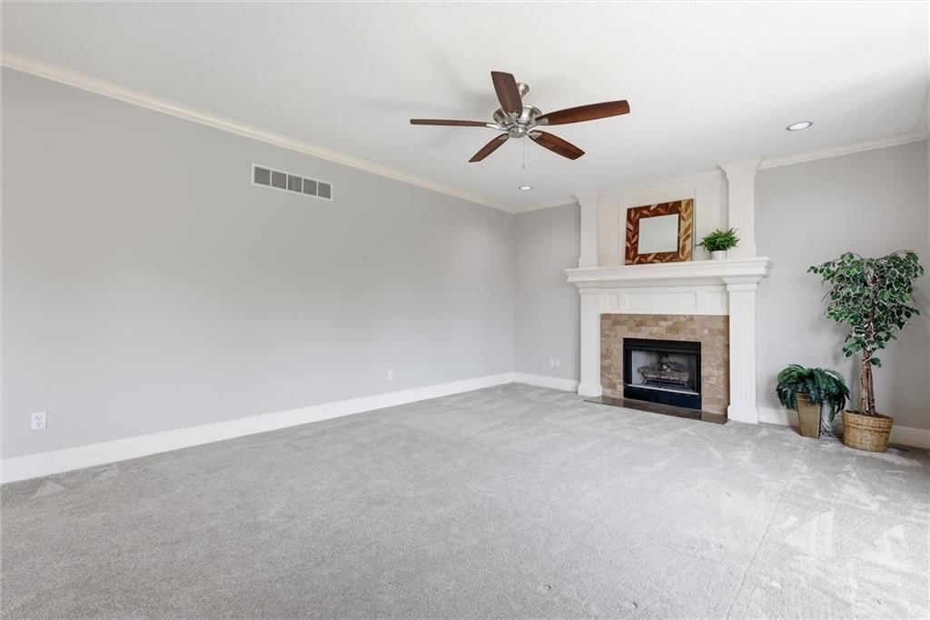 8900 W 148th Terrace — photo 6