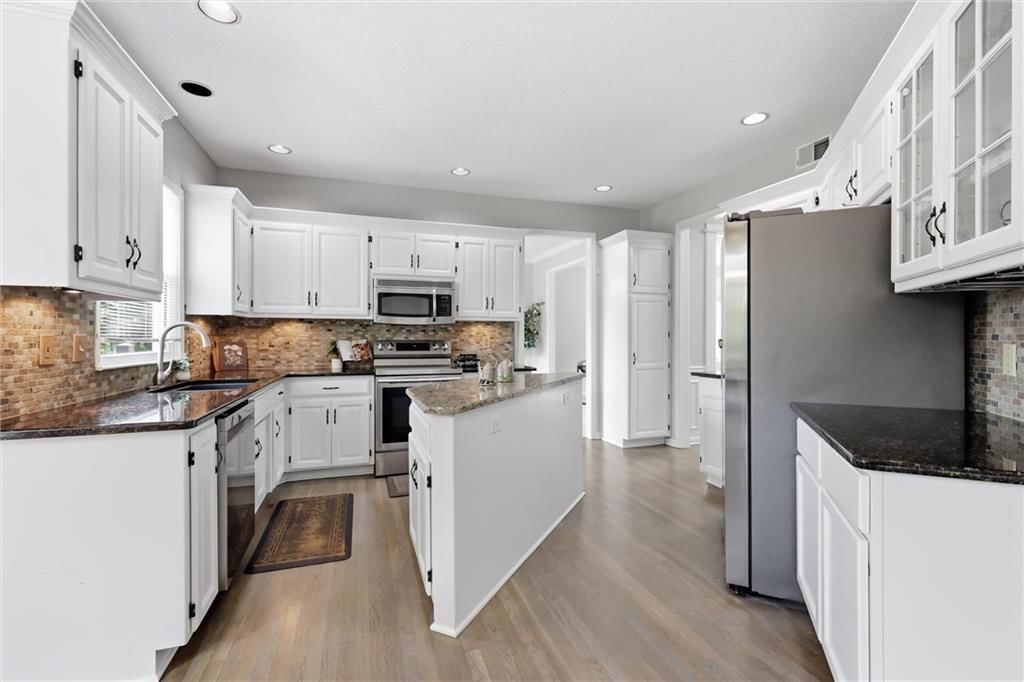 8900 W 148th Terrace — photo 13