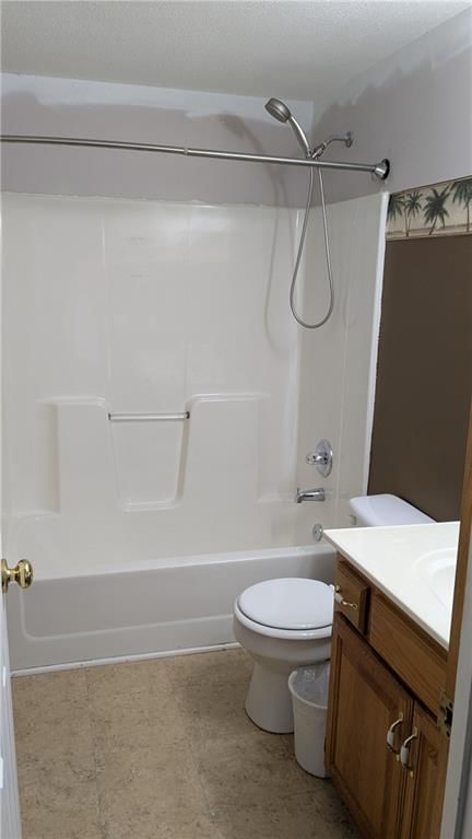 324 NE Woodbury Drive — photo 8