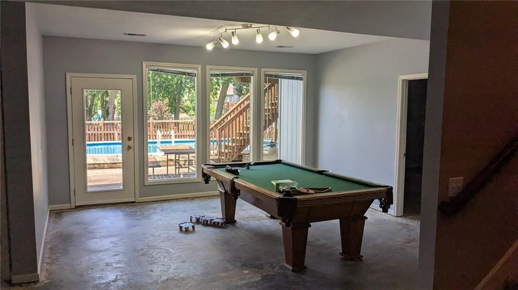 324 NE Woodbury Drive — photo 18