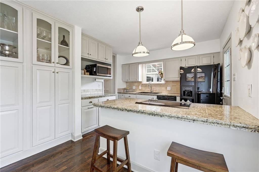 1000 W Gregory Boulevard — photo 12