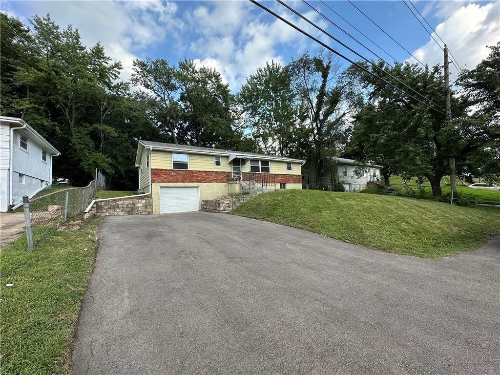 6303 N Broadway Street — photo 3