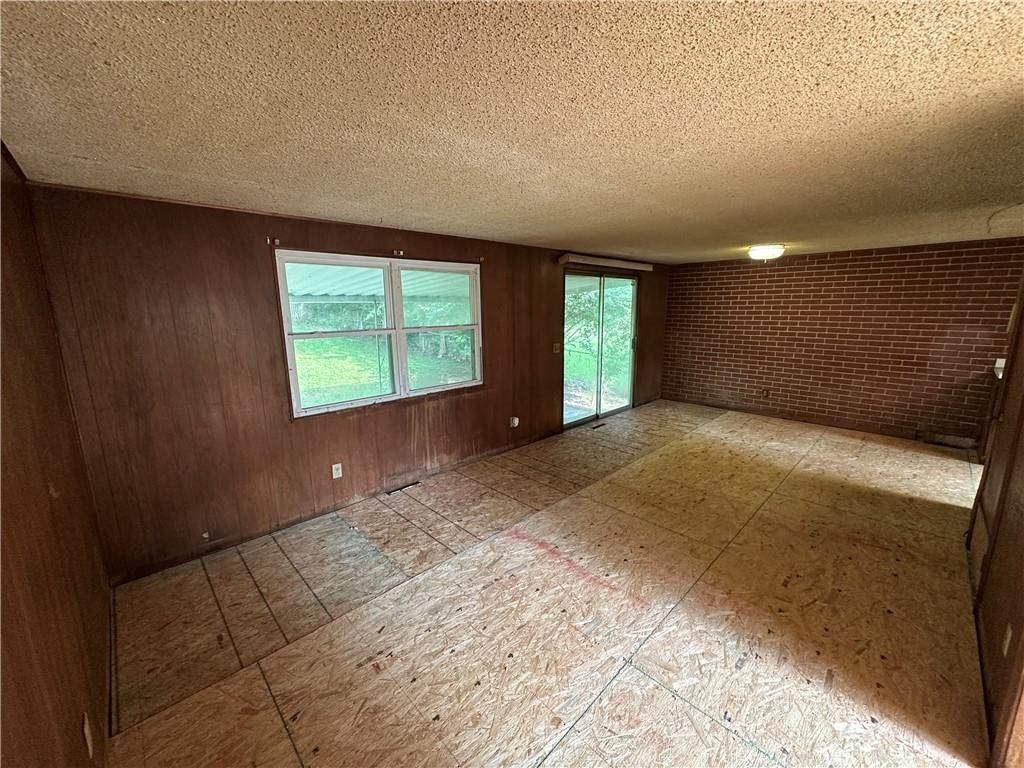 6303 N Broadway Street — photo 7