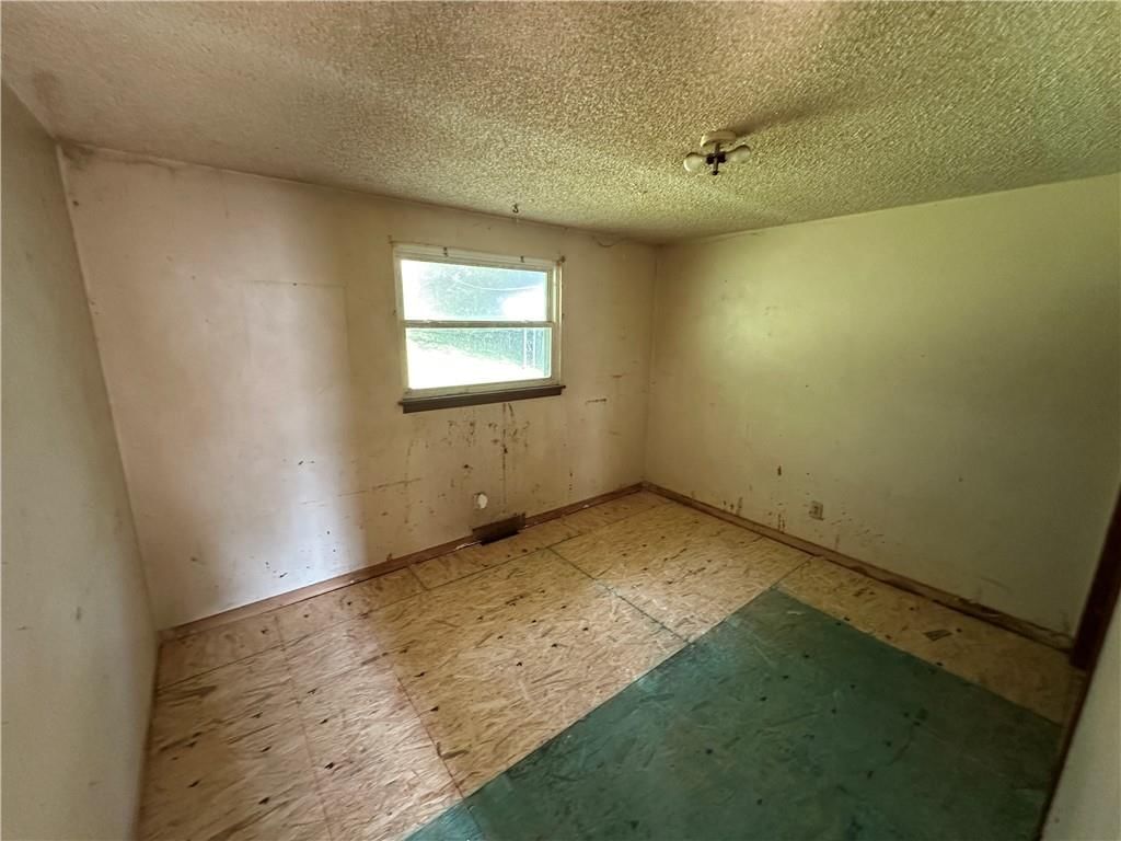 6303 N Broadway Street — photo 13