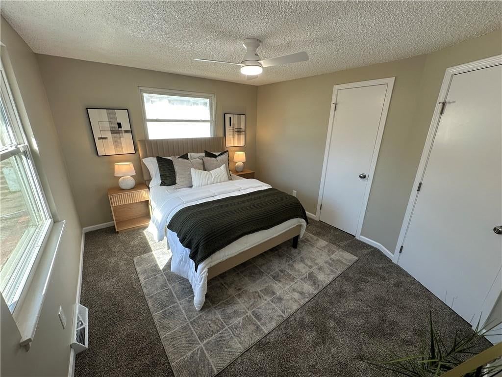 Photo 22 of 25 - 6303 N Broadway Street, Kansas City, MO 64118