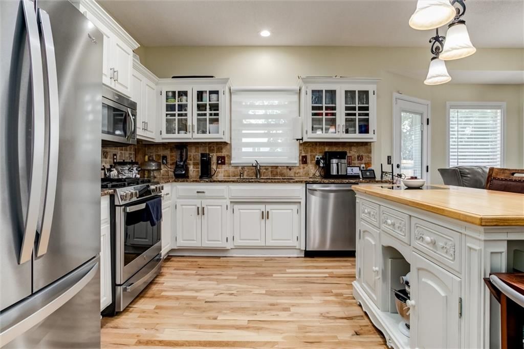 18410 W 117TH Street — photo 8