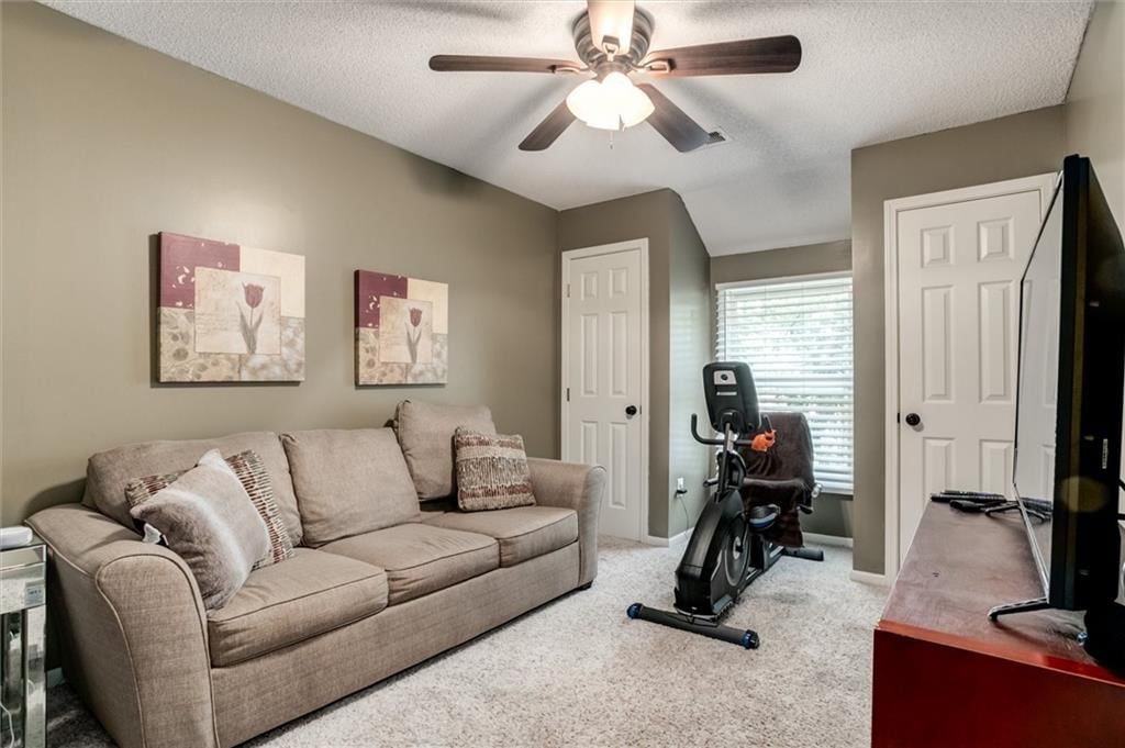 18410 W 117TH Street — photo 10