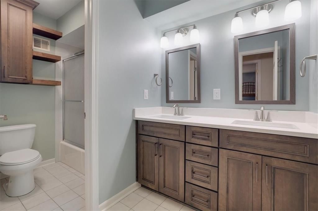 15819 Overbrook Lane — photo 32