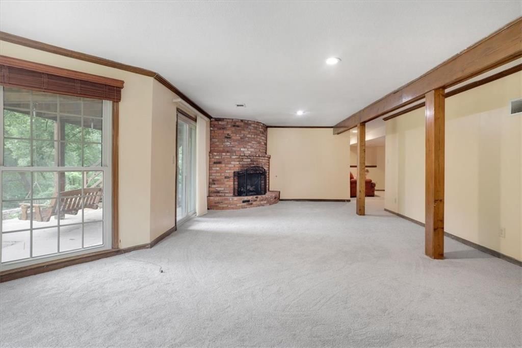 15819 Overbrook Lane — photo 37