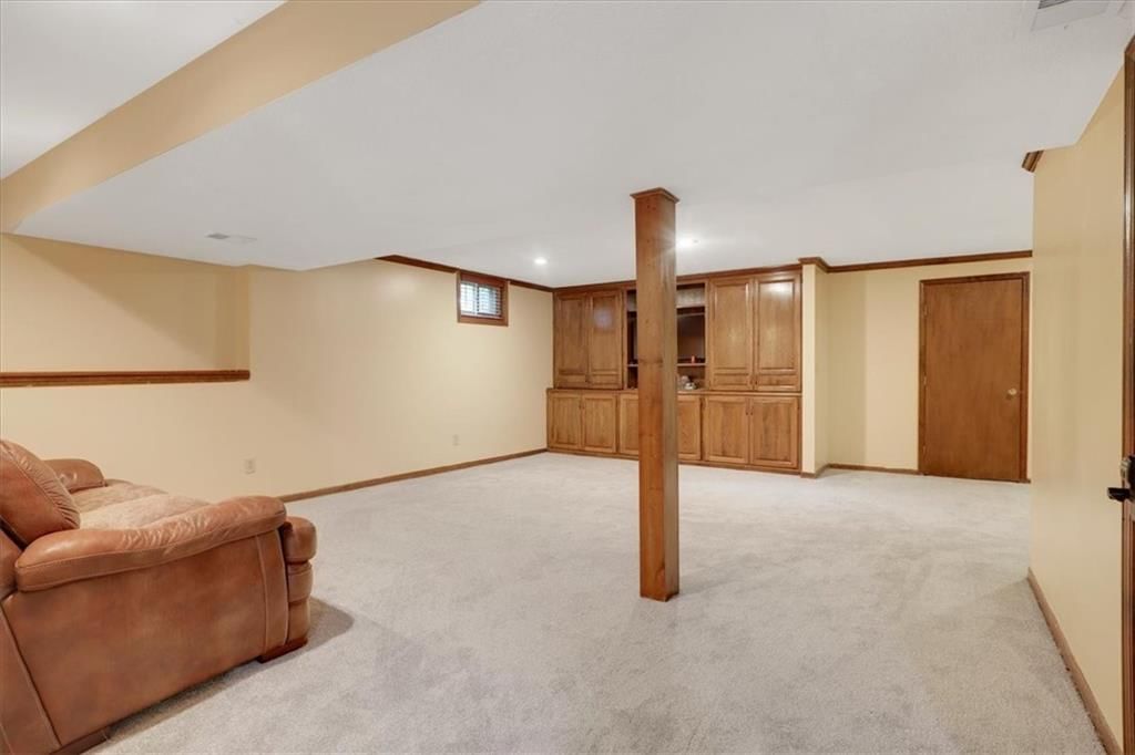 15819 Overbrook Lane — photo 39