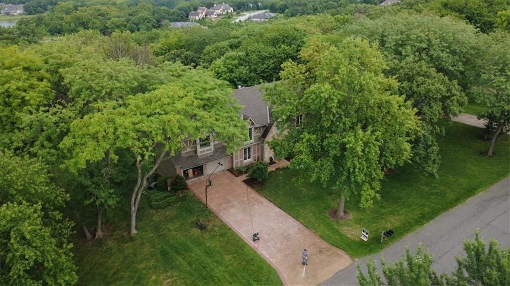15819 Overbrook Lane — photo 47