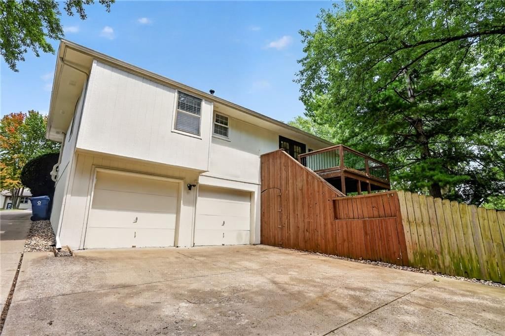 228 Richfield Court — photo 16