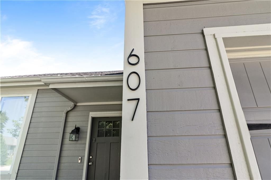 607 SE Joel Avenue — photo 4