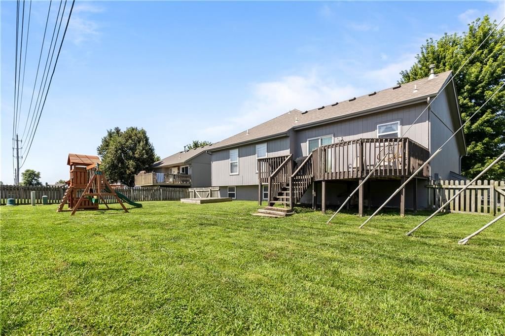 607 SE Joel Avenue — photo 30