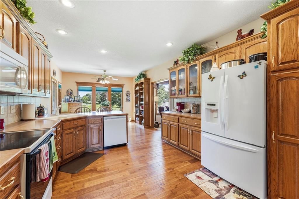 602 Canyon Drive — photo 15