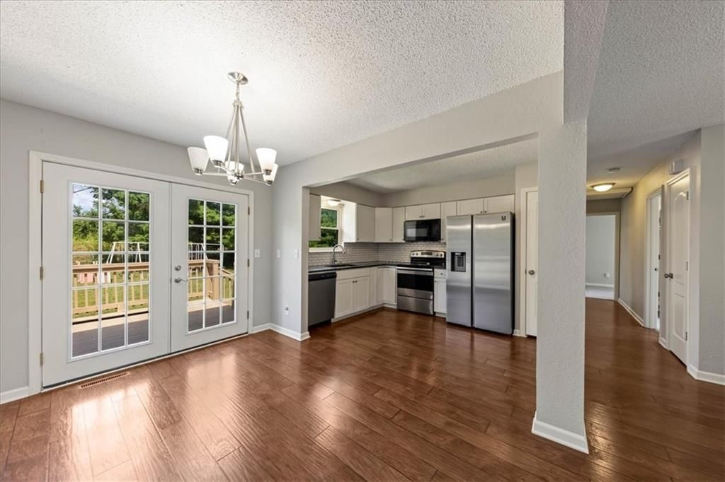 13020 S Sycamore Street — photo 4