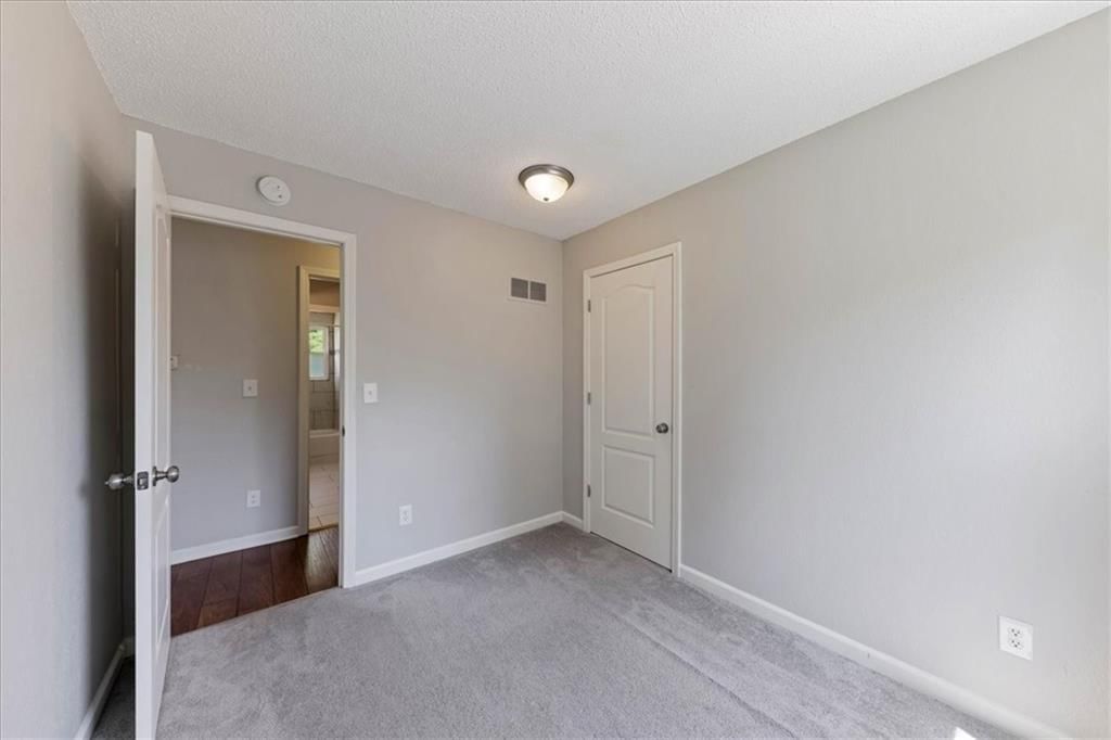 13020 S Sycamore Street — photo 11