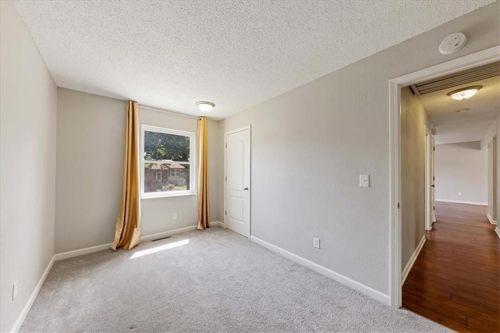 13020 S Sycamore Street — photo 16